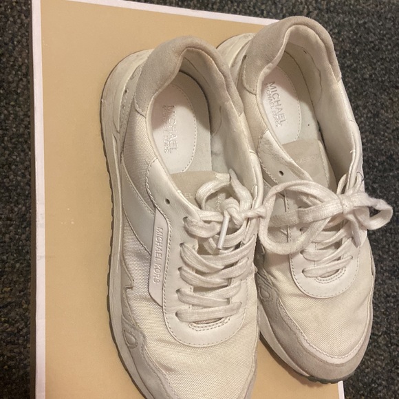 COPY - Michale Korda White Sneaker - Picture 3 of 3